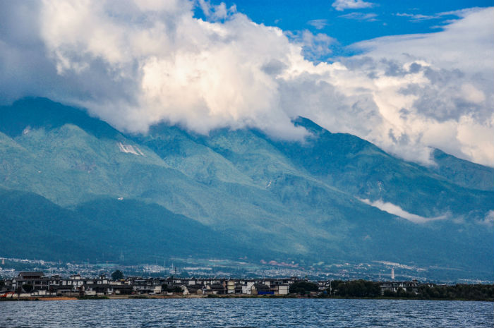 對外經(jīng)濟(jì)貿(mào)易大學(xué)專升本考什么？