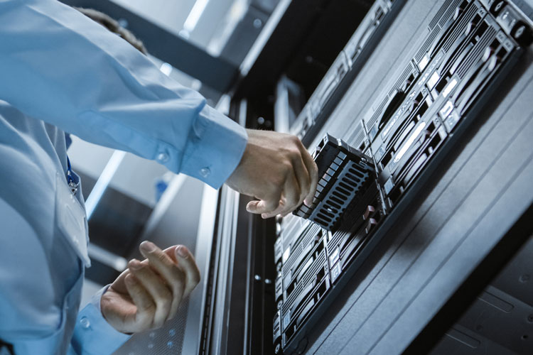 網(wǎng)絡(luò)教育的學費是多少？怎么收費的？